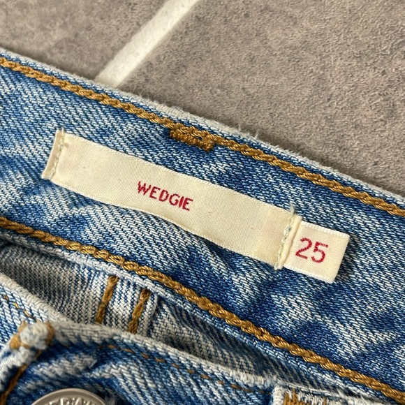 Levi’s‎ Wedgie Premium Icon Taper Jean size 25x - Picture 10 of 16